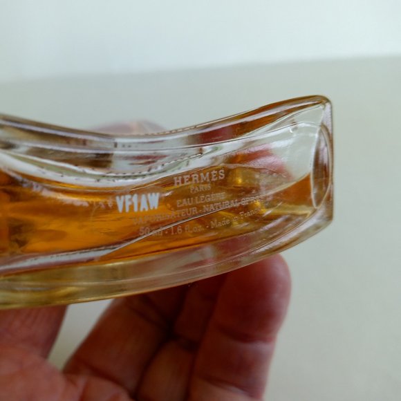 HERMES. Eau Legere 24, Faubourg  -  50 ml Bottle - Picture 2 of 3